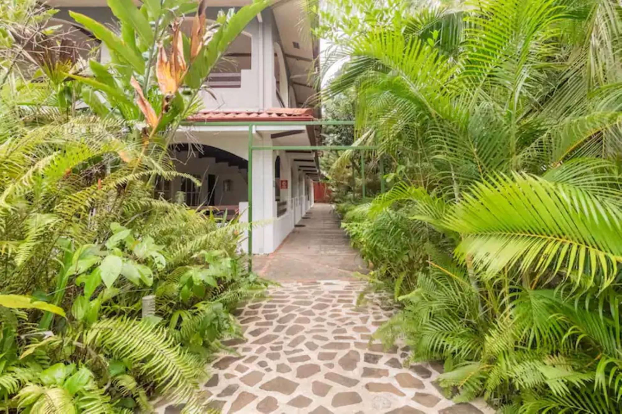 Hotel Playa Westfalia Puerto Limon Exterior foto